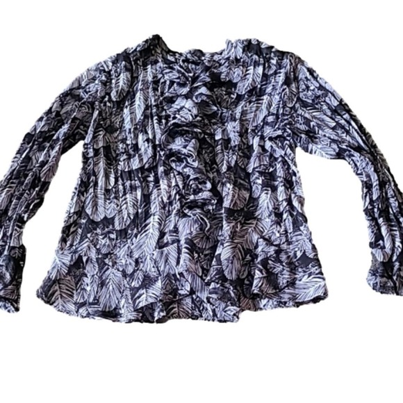 Style and company black and white blouse with ruffles down the center. - Picture 1 of 4